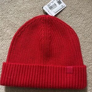 Lululemon Close-Fit Wool-blend ribbed knit Beanie NWT Oxford red